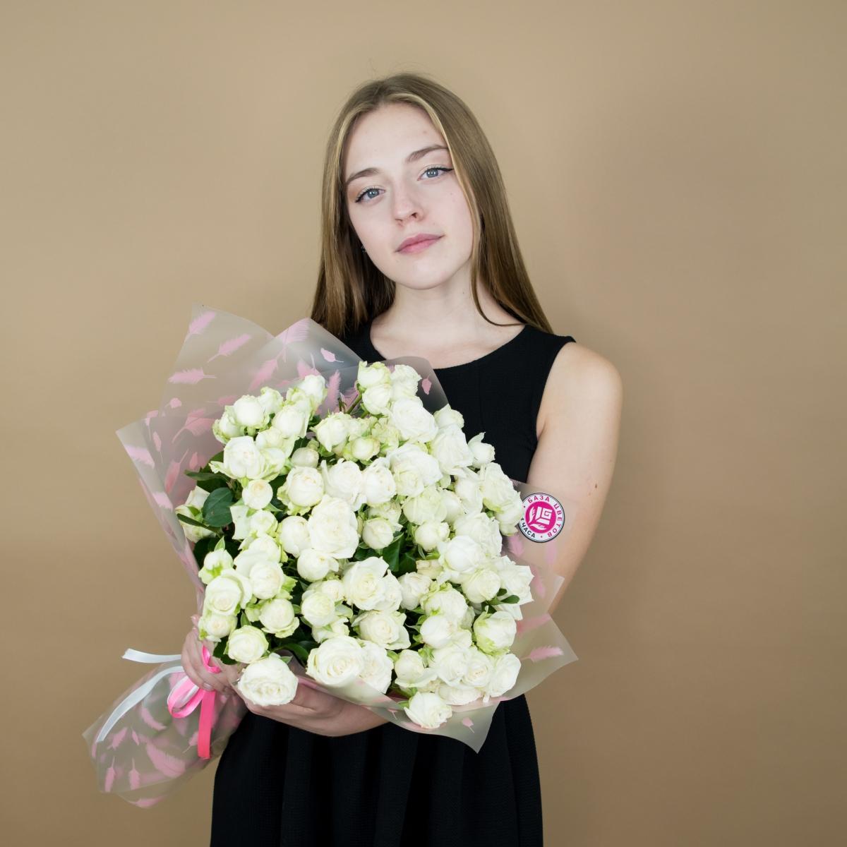 Розы кустовые белые код товара: 4128