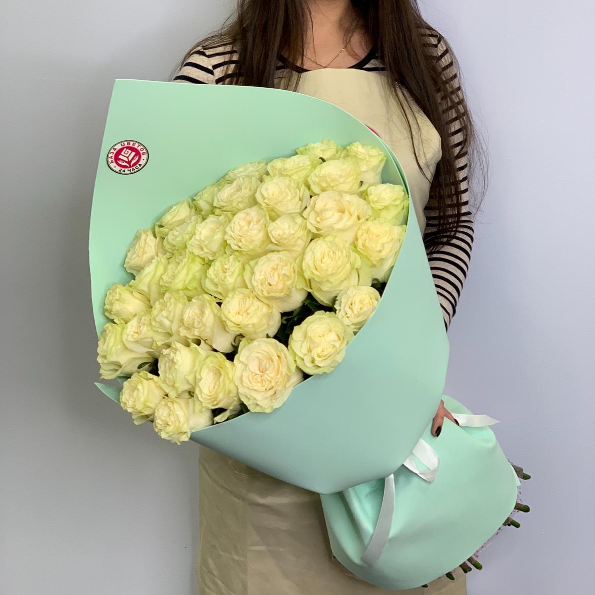Букеты из белых роз 40 см (Эквадор) (Артикул  688)